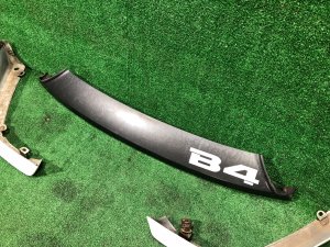 Front lip spoiler плюс клыки SUBARU LEGACY OEM 57703AE190PE BEE 2002 WHITE PEARL 081