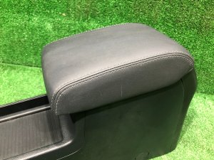 Бардачок подлокотник SUBARU LEVORG OEM 92114VA010VH, 92114VA020VH, 92113VA000 VM4 VMG VM 2015 Blue Pearl K3X