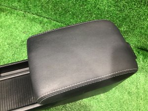 Бардачок подлокотник SUBARU LEVORG OEM 92114VA010VH, 92114VA020VH, 92113VA000 VM4 VMG VM 2015 Blue Pearl K3X