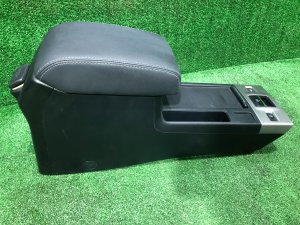 Бардачок подлокотник SUBARU LEVORG OEM 92114VA010VH, 92114VA020VH, 92113VA000 VM4 VMG VM 2015 Blue Pearl K3X