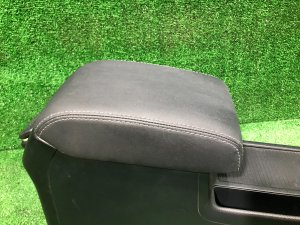Бардачок подлокотник SUBARU LEVORG OEM 92114VA010VH, 92114VA020VH, 92113VA000 VM4 VMG VM 2015 Blue Pearl K3X