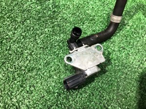 ソレノイドバルブ K5T46698 SUBARU LEVORG OEM 16102AA520 VM4 VMG VM 2015