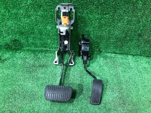 แป้นเหยียบ 36010FJ020, 36012VA010 SUBARU LEVORG