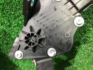 ペダル SUBARU LEVORG OEM 36010FJ020, 36012VA010 VM4 VMG VM 2015 Blue Pearl K3X