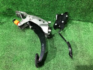 ペダル SUBARU LEVORG OEM 36010FJ020, 36012VA010 VM4 VMG VM 2015 Blue Pearl K3X