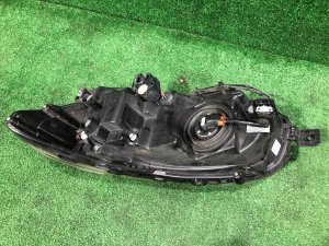 ไฟหน้าขวา SUBARU LEVORG OEM 84002VA000, 84002VA002 VM4 VMG VM 2015