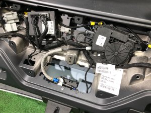 バックドア рестайлинг RAND ROVER RANGE ROVER SPORT OEM LR181165 2019