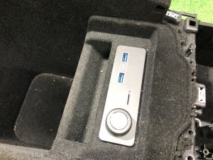 グローブボックス・アームレスト LAND ROVER RANGE ROVER SPORT OEM LR100257 2019
