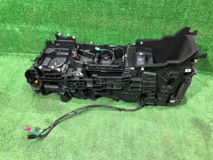 グローブボックス・アームレスト LAND ROVER RANGE ROVER SPORT OEM LR100257 2019