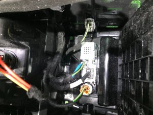 グローブボックス・アームレスト LAND ROVER RANGE ROVER SPORT OEM LR100257 2019