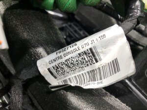 グローブボックス・アームレスト LAND ROVER RANGE ROVER SPORT OEM LR100257 2019