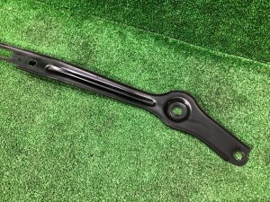 リアビームブレース SUBARU LEVORG OEM 20157VA020 VM4 2016