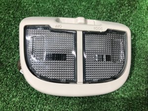 センタールームランプ SUBARU LEVORG OEM 84641AJ010ME VM4 2016 FB16E CVT