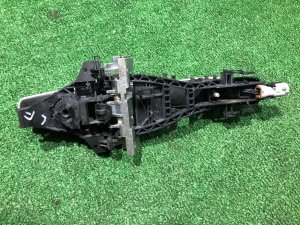 Puxador da porta dianteira esquerda LAND ROVER RANGE ROVER SPORT OEM LR112353, BJ32-224N02 2019
