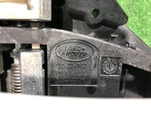 Puxador da porta traseira esquerda LAND ROVER RANGE ROVER SPORT OEM LR112353, DK62-224A00 2019