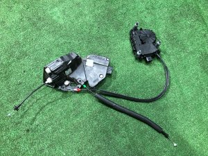 กลอนล็อกประตูหลังซ้าย LR117161, JPLA218A42 BC LAND ROVER RANGE ROVER SPORT