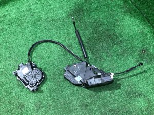 กลอนล็อกประตูหน้าซ้าย LR117160, JPLA 218A42AC LAND ROVER RANGE ROVER SPORT