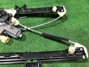 Elevalunas trasero derecho LAND ROVER RANGE ROVER SPORT OEM LR078870 2019