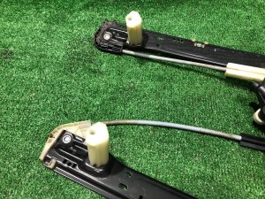Elevalunas trasero derecho LAND ROVER RANGE ROVER SPORT OEM LR078870 2019