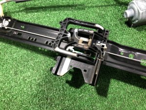 Elevador de vidro traseiro esquerdo LAND ROVER RANGE ROVER SPORT OEM LR078871 2019