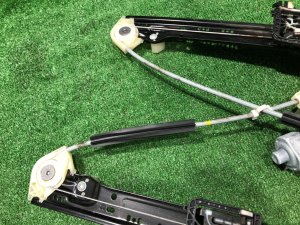 Elevador de vidro traseiro esquerdo LAND ROVER RANGE ROVER SPORT OEM LR078871 2019