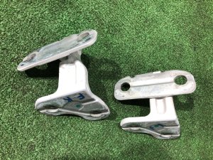 Петли двери передней правой LAND ROVER RANGE ROVER SPORT OEM LR073599, LR073595 2019