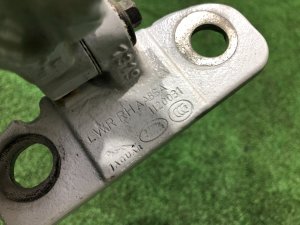 Петли двери передней правой LAND ROVER RANGE ROVER SPORT OEM LR073599, LR073595 2019