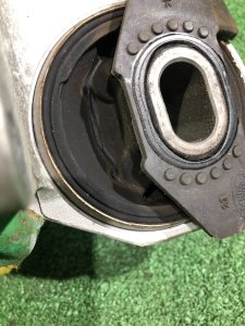 Подушка акпп LAND ROVER RANGE ROVER SPORT OEM LR098750, JPLA6068AB 2019 PТ204