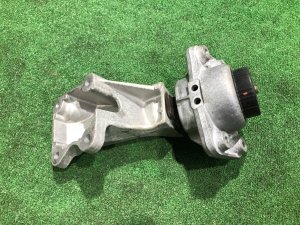 Engine mount LR123914, JPLA6A003CC LAND ROVER RANGE ROVER SPORT