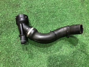 ท่อยางหม้อน้ำ JPLA-18K618-AB LAND ROVER RANGE ROVER SPORT