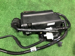 แคนิสเตอร์ดักไอน้ำมัน LAND ROVER RANGE ROVER SPORT OEM LR072683, CPLA-9E857-AF 2019 PТ204