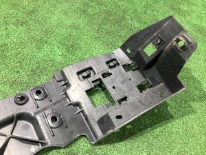 右リアバンパーステー LAND ROVER RANGE ROVER SPORT OEM LR121474, KK62-17A881-AC 2019