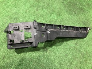 右リアバンパーステー LAND ROVER RANGE ROVER SPORT OEM LR121474, KK62-17A881-AC 2019