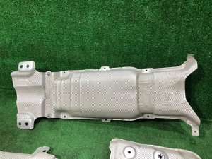 排气隔热板 LAND ROVER RANGE ROVER SPORT OEM LR092621, LR136830 2019 PТ204