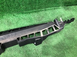 Rear bumper bracket LAND ROVER RANGE ROVER SPORT OEM LR045180 2019