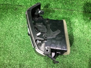 Left air flow control actuator LAND ROVER RANGE ROVER SPORT OEM LR044686 2019 PТ204