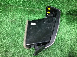 Left air flow control actuator LAND ROVER RANGE ROVER SPORT OEM LR044686 2019 PТ204