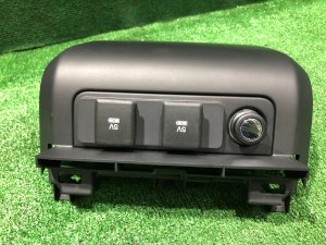 内饰塑料板 задний USB LAND ROVER RANGE ROVER SPORT OEM LR044984, DK62-04569-A 2019