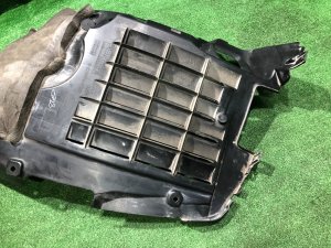 Right front wheel arch liner LAND ROVER RANGE ROVER SPORT OEM LR076771, JPLA-16A573-A 2019
