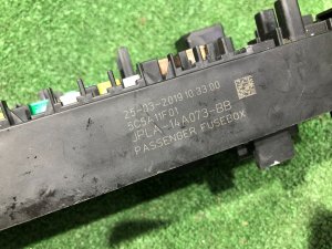 Блок предохранителей салонный пассажира LAND ROVER RANGE ROVER SPORT OEM LR098969, JPLA-14A073-BB 2019