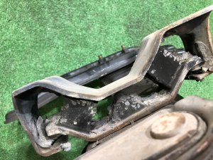 Travesaño de la caja de cambios manual SUBARU FORESTER OEM 41021FC070, 41022AC180, 41021AC330 SF5 1998 EJ202 MT