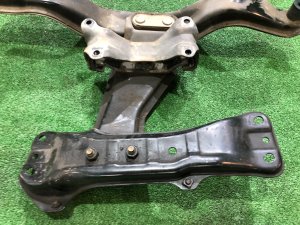 Travesaño de la caja de cambios manual SUBARU FORESTER OEM 41021FC070, 41022AC180, 41021AC330 SF5 1998 EJ202 MT
