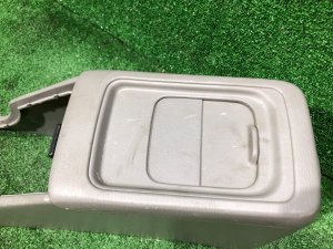 Guantera y reposabrazos SUBARU FORESTER OEM 92060FC040ND SF5 1998 silver 792