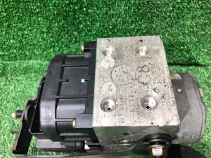 ABSユニット SUBARU FORESTER OEM 27539FC010 SF5 1998 EJ202 MT