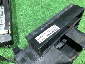 Caixa de fusíveis SUBARU FORESTER OEM 82231FC002 SF5 1998 EJ202 MT