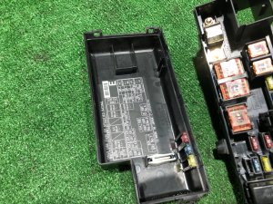 Caixa de fusíveis SUBARU FORESTER OEM 82231FC002 SF5 1998 EJ202 MT
