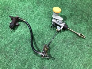 Clutch master cylinder И рабочий 37230AE000, 30620AA041 SUBARU FORESTER