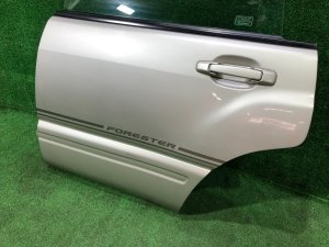 左后门 SUBARU FORESTER OEM 61401FC013 SF5 1998 silver 792