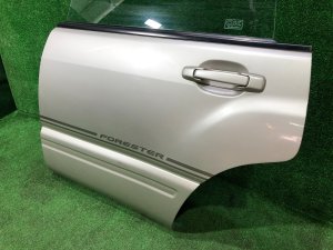 左后门 SUBARU FORESTER OEM 61401FC013 SF5 1998 silver 792