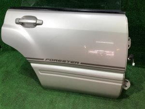 Porta traseira direita SUBARU FORESTER OEM 61401FC003 SF5 1998 silver 792